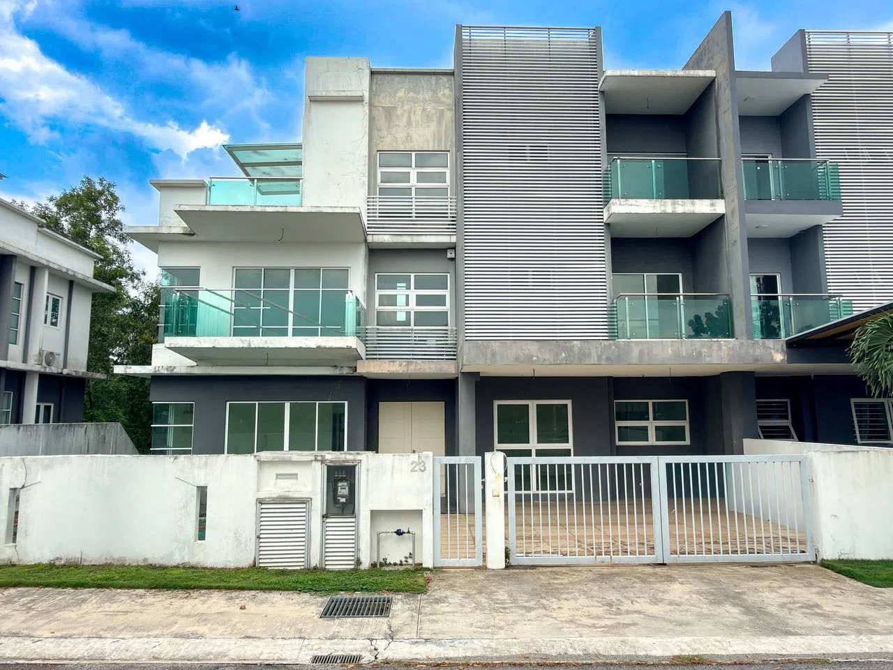 Semi Detached Bandar Tun Hussein Onn Beringin Avenue